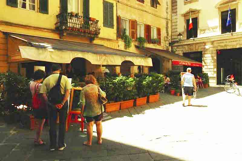 Photo of Restaurant Osteria da Rosolo in Lucca