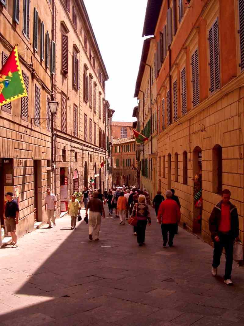 Photo of street in Siena