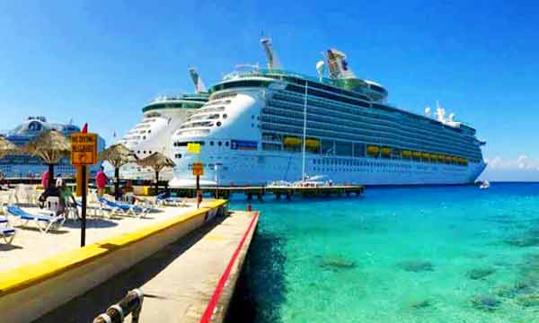 Photo of Cruise Ships in Cozumel