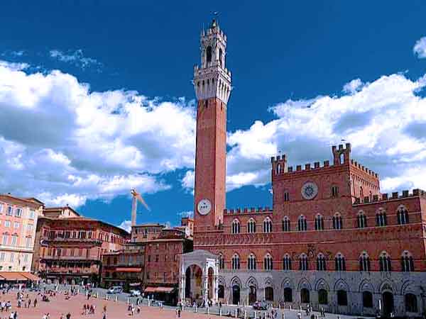 Photo of Piazza del Campo in Siena Livorno Cruise Port Destination