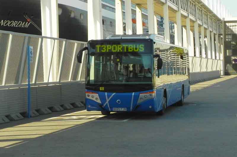 Photo of T3 portbus in Barcelona.