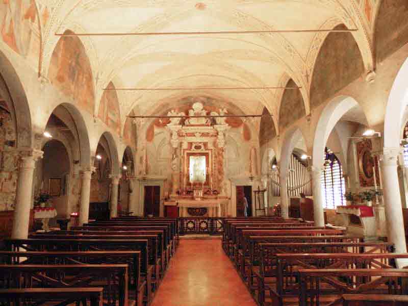 Photo of Santa Maria della Rosa (Church of St. Mary Rose) in Lucca