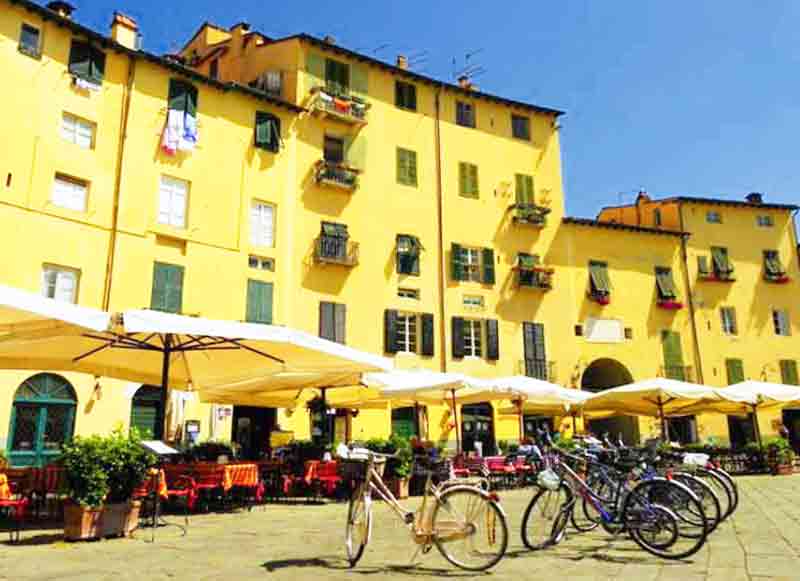 Pizza Anfiteatro Lucca Destination Livorno Cruise Port Photo of the Piazza Anfiteatro in Lucca