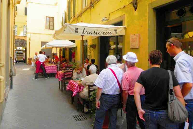 Photo of Restaurant Osteria del Neni oudoor in Lucca