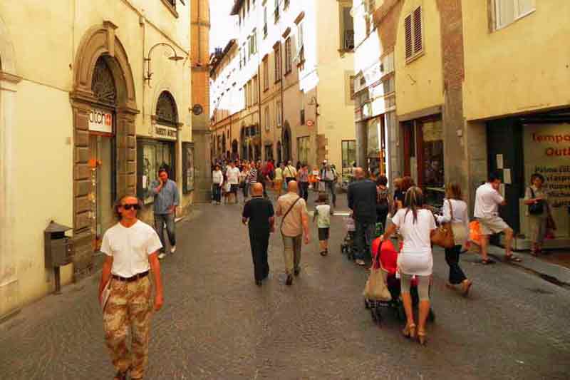 Photo of Via Fillungo (Fillungo Street) in Lucca