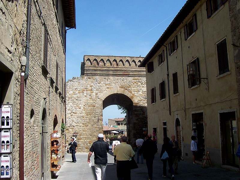 Photo of Via San Matteo in San Gimignano