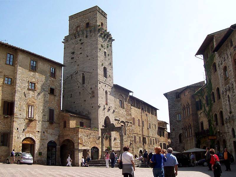 Photo of Piazza della Cisterna in San Gimignano
