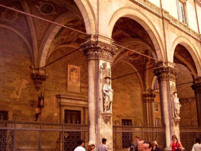 Photo of Loggia Mercanzia in Siena