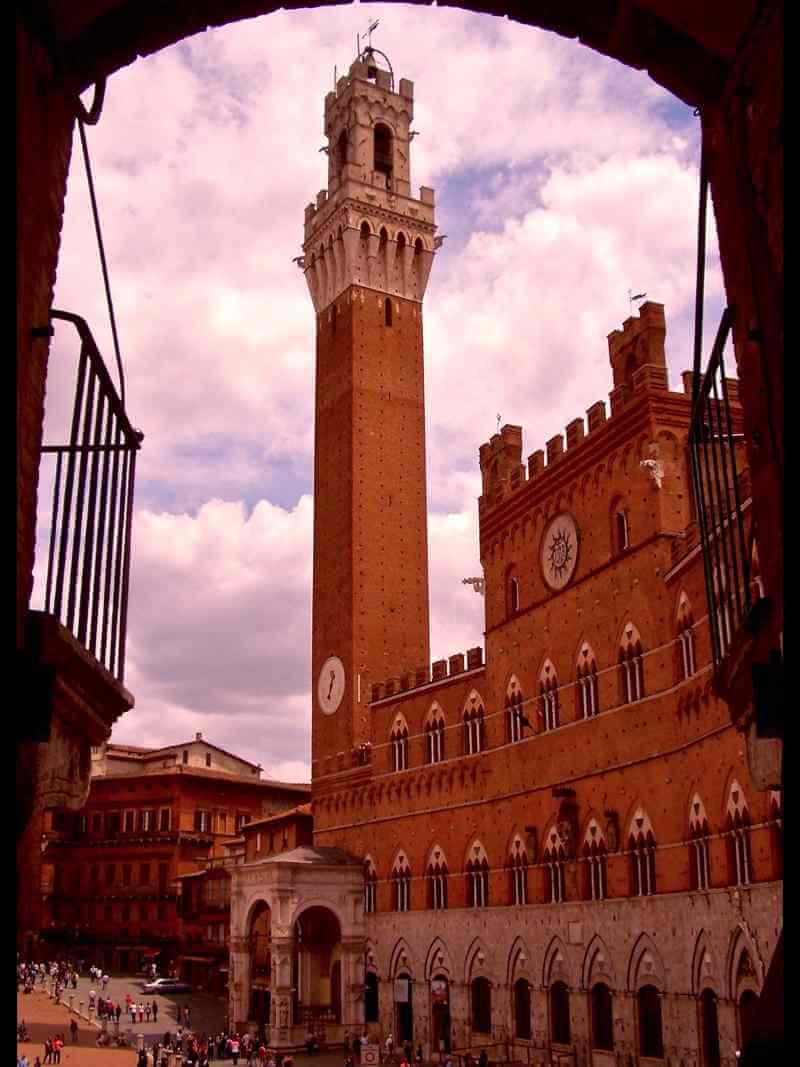 Photo of Torre del Mangia in Siena