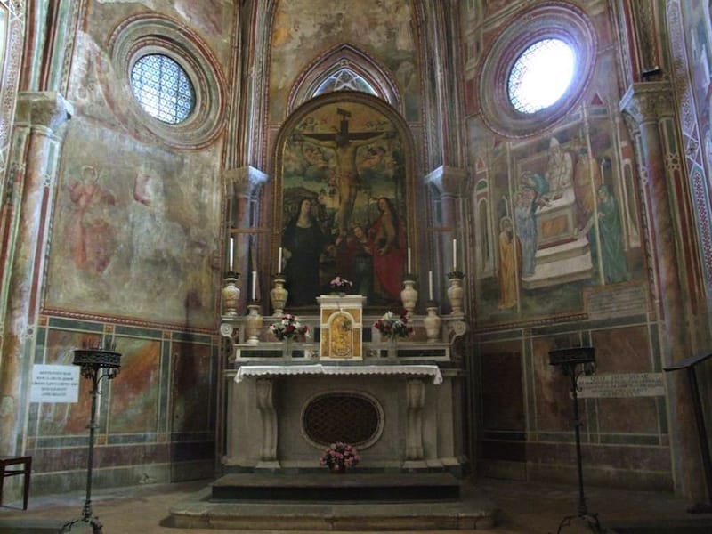 Photo of painting of Crucifixion by Tamagni in the Saint Francis' Church.