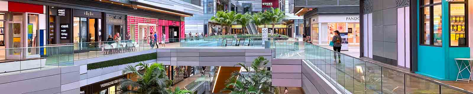 Photo by IQCruising of the Brickel City Center shopping mall close to the Port of Miami