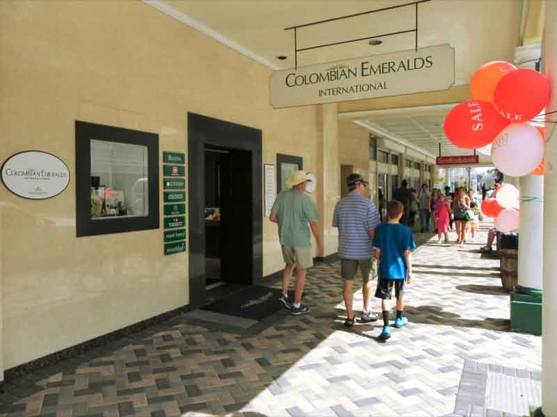 Photo of Colombian Emeralds shop in Nassau.