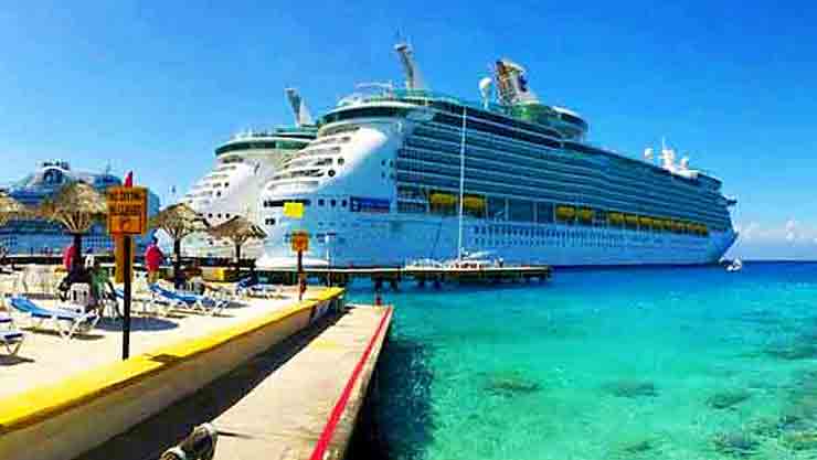 Photo of cruise ships docked at Cozumel cruise port