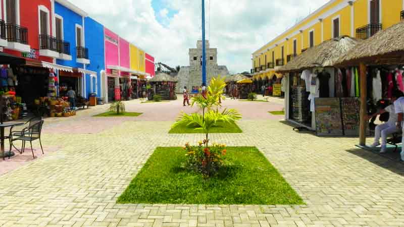 Photo of Mayan Plaza Outside the Terminal in Cozumel