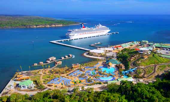 Panoramic photo of Amber Cove Cruise Center and Pier