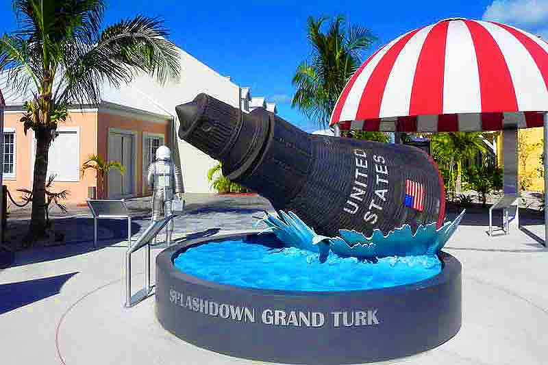 Photo of NASA Splashdown, Grand Turk