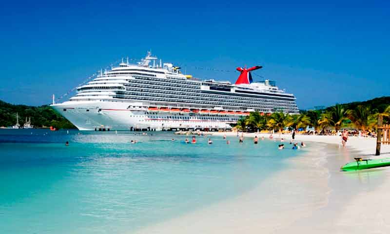 Photo of Mahagogany Beach in Roatán (Honduras) Cruise Port