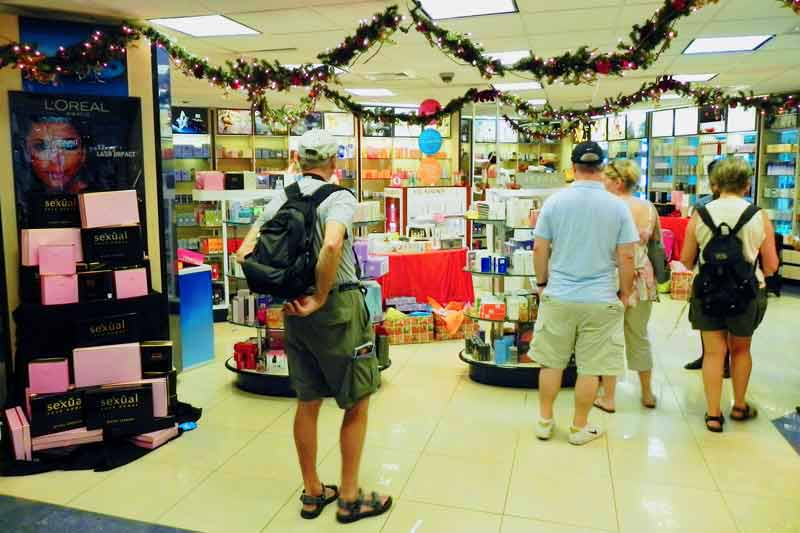 Photo of Shopping in La Place Carenage in Saint Lucia Castries