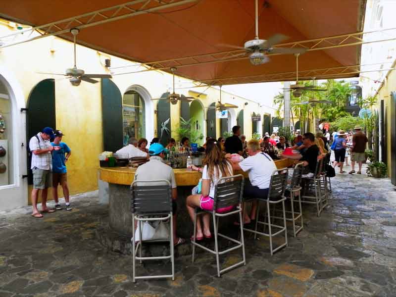 Photo of Cafe in St Thomas (Charlotte Amalie) 