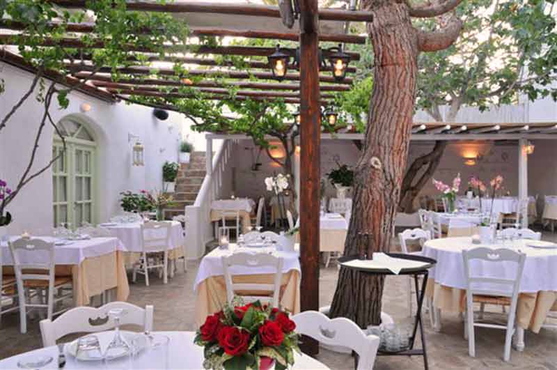 Restaurant Avra Mykonos Cruise Port Photo of Restaurant Avra, Mykonos, Greece.