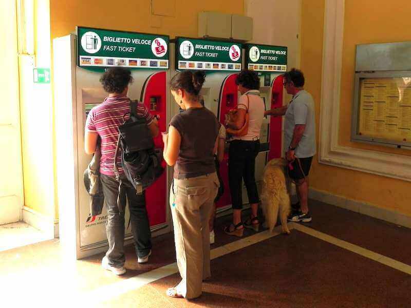 Photo of Ticket Machine at Livono Railway Station 