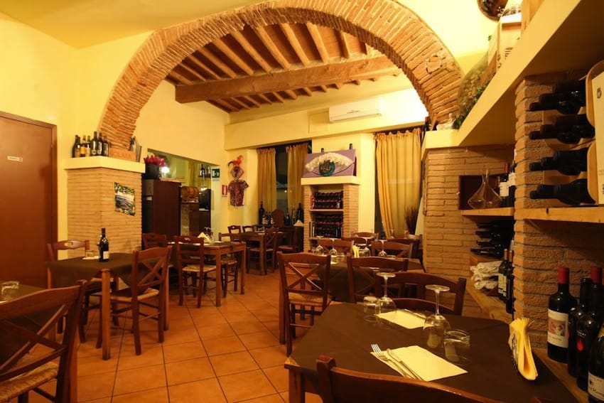 Photo by nanagement of the interior of Restaurant Il Rifugio in Livorno