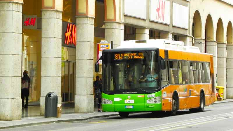 Photo of Lam Blue Bus on Via Grande