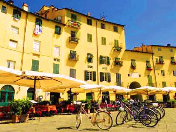 Photo of Piazza Anfiteatro in Lucca, Livorno Cruise Port Destination