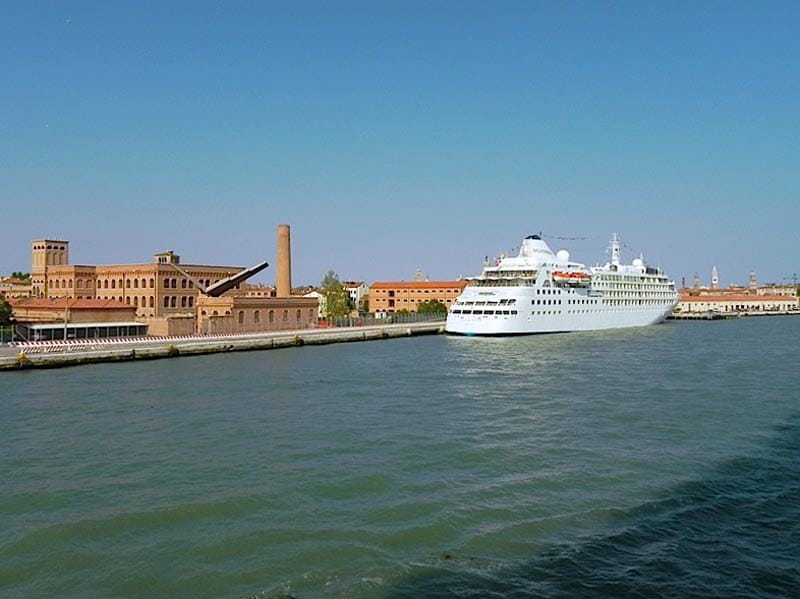 Photo of Cruise Terminal San Basilico in Venice.